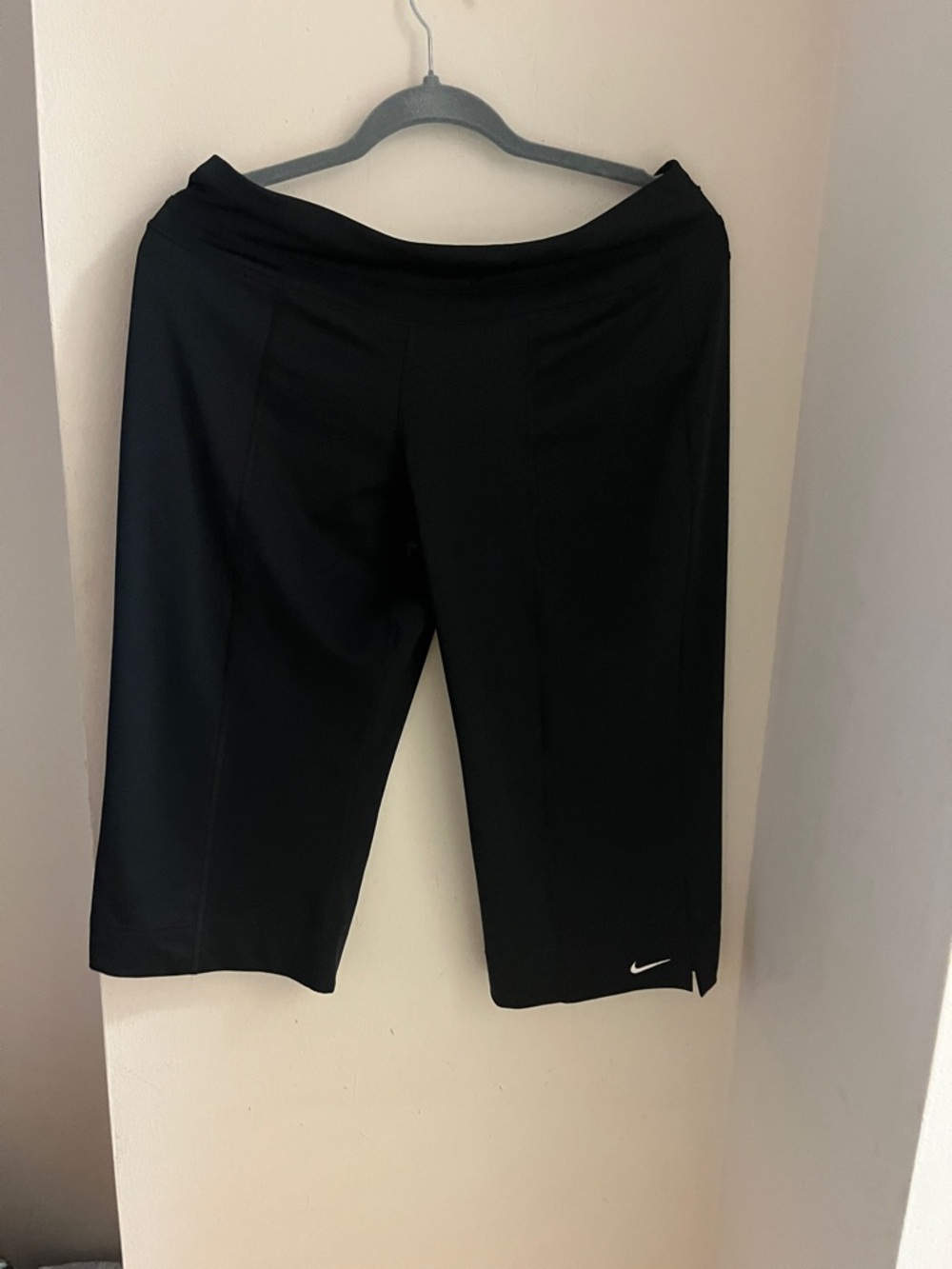 Nike Black Women’s Dry Fit cropped with Subtle Swoosh